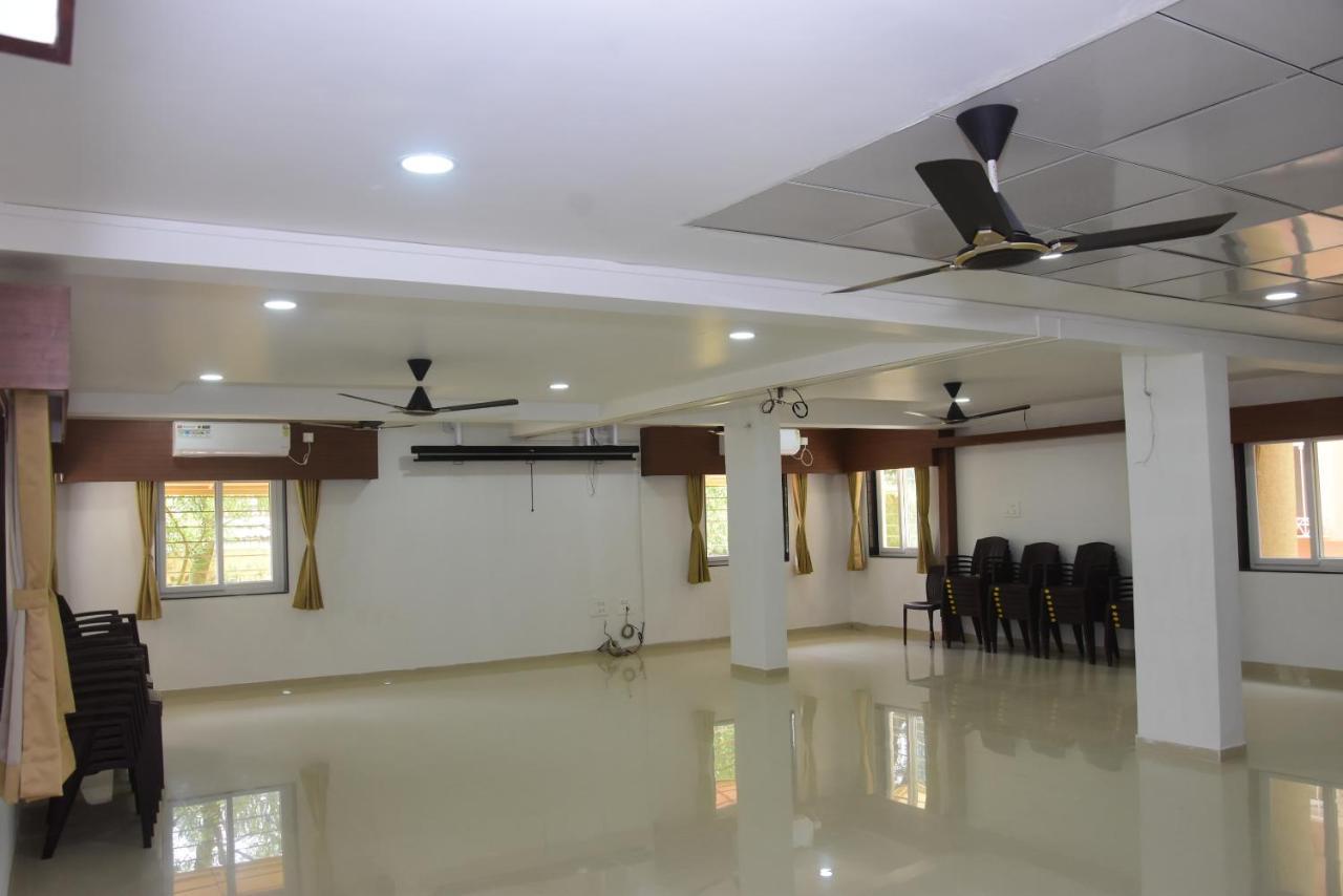 Regal Panhala Residency Hotel Ngoại thất bức ảnh