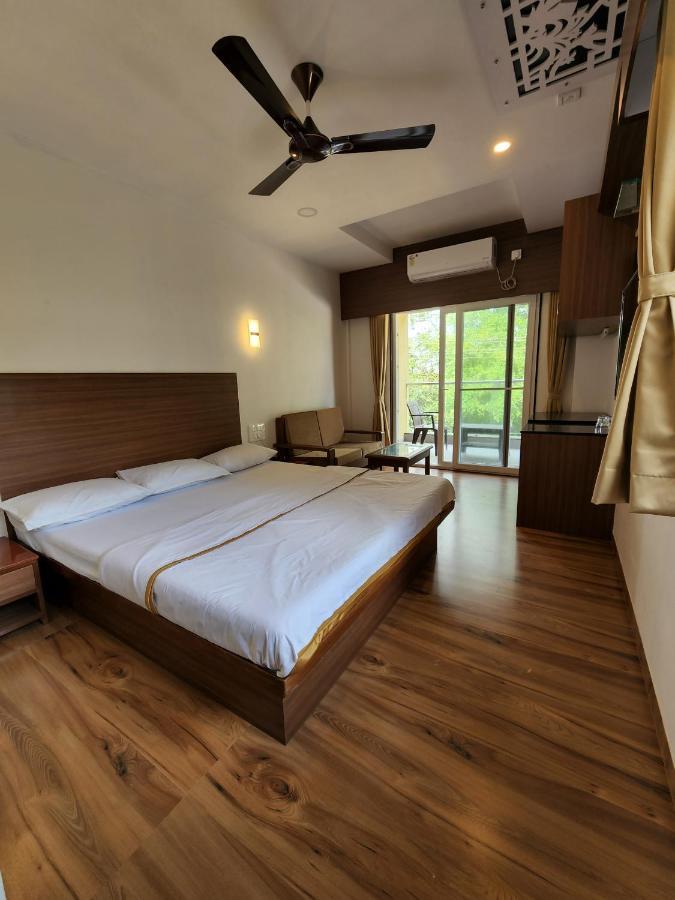 Regal Panhala Residency Hotel Ngoại thất bức ảnh