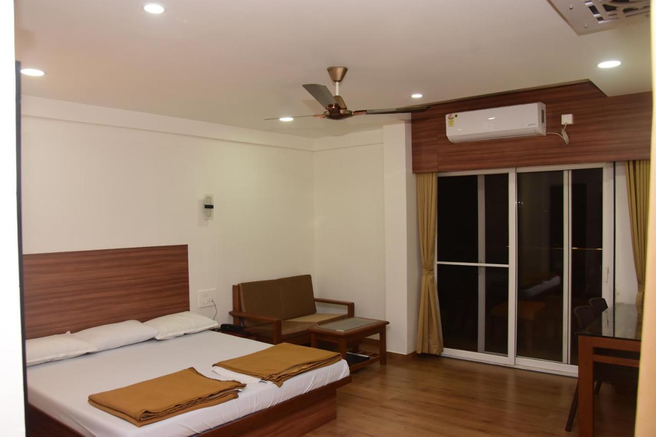 Regal Panhala Residency Hotel Ngoại thất bức ảnh