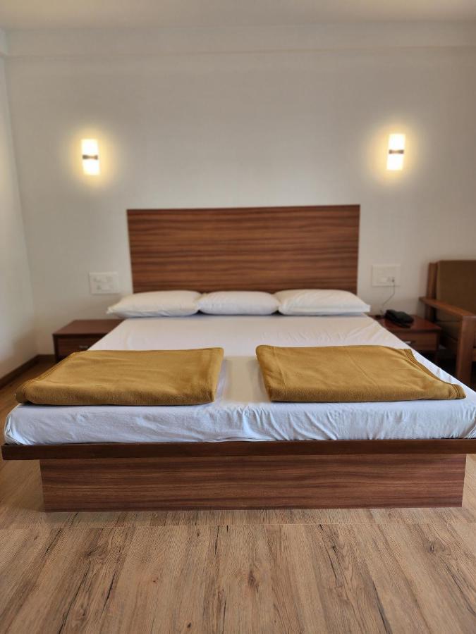 Regal Panhala Residency Hotel Ngoại thất bức ảnh